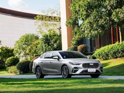 年末購車季,全新一代吉利帝豪與大眾朗逸Pro,哪款更合你心意?