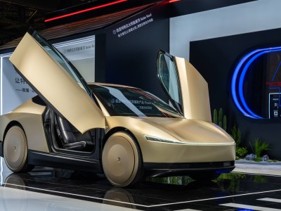 進(jìn)博會(huì)“科技盛宴”：特斯拉Cybercab亞洲首秀，人形機(jī)器人量產(chǎn)在即