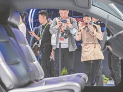 ?特斯拉Cybercab亞太首秀進博會，攜未來街區(qū)場景展現(xiàn)AI科技新圖景?