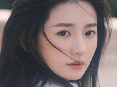 于正新簽花旦“張石頭” 曾是高校毛概老師 憑顏值與教學實力走紅網絡