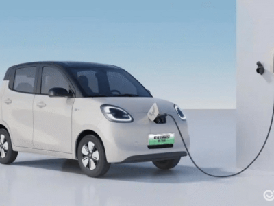 五菱宏光MINIEV四門版301km臻享+款來襲,圓潤外觀+豐富配置,出行新選擇