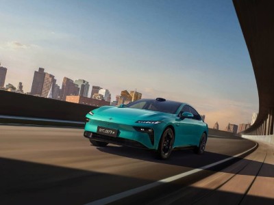 東風奕派007+上市，百萬級性能僅售13.99萬起，瞄準年輕市場