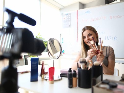 “快手一姐”自立門戶:9場直播55億,頭部主播“單飛”成行業(yè)新趨勢