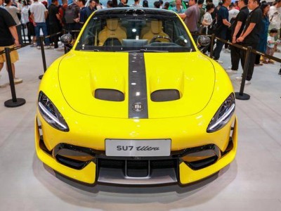 小米SU7 Ultra“挖孔機蓋”虛假宣傳案質(zhì)證，小米法務(wù)稱雷軍刪改微博無誤導(dǎo)且不擔(dān)連帶責(zé)任