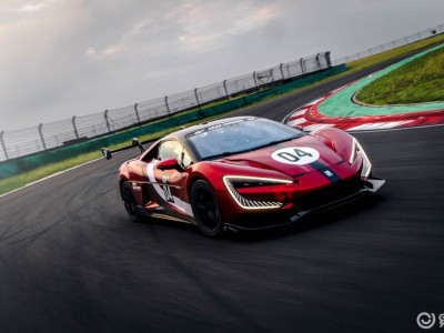 2025廣州車展：仰望攜多款豪車亮相，以技術實力詮釋中國豪華新高度