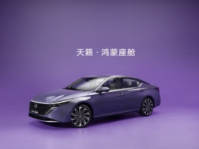 燃油車“智變”新較量：天籟·鴻蒙座艙與凱美瑞誰能更勝一籌？