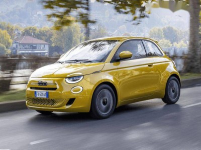 Abarth電動(dòng)化遇挫后謀轉(zhuǎn)型,擬基于菲亞特500 Hybrid重推燃油高性能小鋼炮