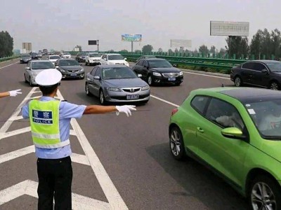 2025新交規大調整：部分2分處罰取消，4類行為12分直扣！車主速了解