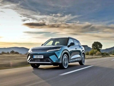 比亞迪元UP DM-i歐洲首發亮相，純電續航90公里，海外市場再添新選擇