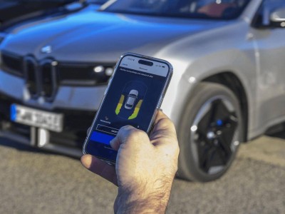 寶馬聚焦駕駛輔助與安全技術訂閱，明確拒絕性能續航付費升級