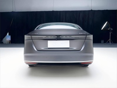 新款日產天籟亮相,外觀大氣內飾配鴻蒙座艙,動力有亮點引期待