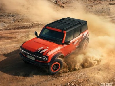 硬派越野對決:福特烈馬大沙丘與坦克700Hi4-T誰更能詮釋越野精神?