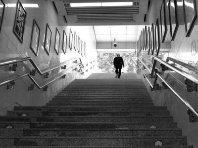 淘寶崩潰瞬間:數字依賴下的失控與找回生活自主權的警醒