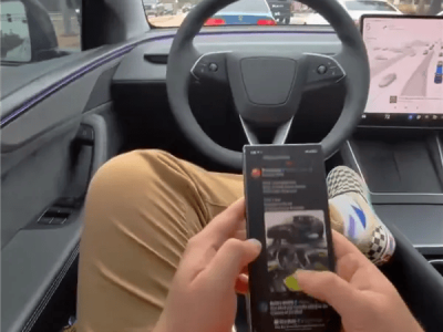 特斯拉FSD V14.2.1實(shí)測:自動(dòng)駕駛下發(fā)短信,多項(xiàng)優(yōu)化更趨“完全版”