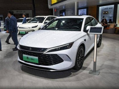 10-15萬插混家轎怎么選?銀河A7與秦L DM-i全方位對比,幫你做決定