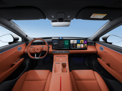 紅旗HS6 PHEV混動技術(shù):動力平順油耗低,家庭出行優(yōu)選之選