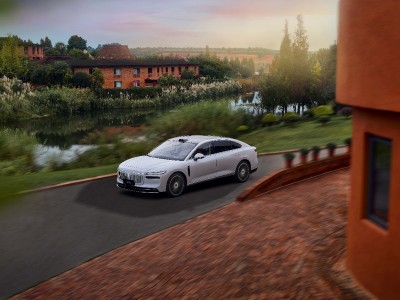 月銷破兩萬再創新高!嵐圖追光L上市,以旗艦實力開啟中國豪華新篇章