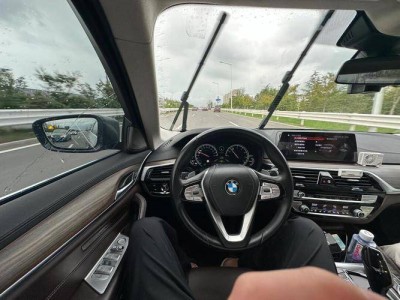 微型純電小車煥新指南:氛圍燈與輪轂雙升級,輕松打造個性座駕