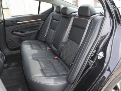 二手車市場(chǎng):緊湊型SUV與中型轎車“雙雄爭(zhēng)霸”,消費(fèi)邏輯深度剖析