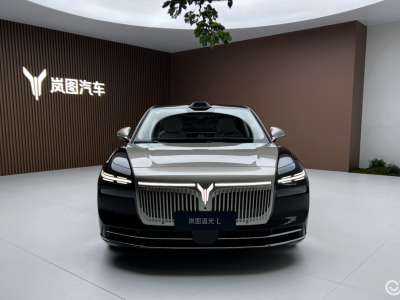 嵐圖追光L正式登場!800V+5C超充+高階智駕,插混賽道新標桿來了