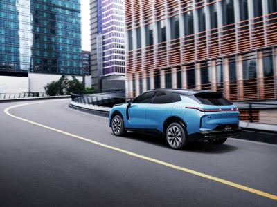 全新領克08 EM-P:20萬級豪華智混SUV,解鎖家庭出行新范式