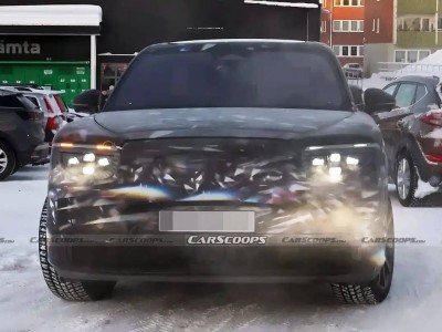 賓利首款純電SUV諜照來襲!內飾細節首公開,動力與卡宴EV同源