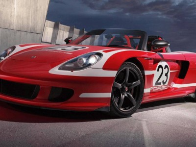 保時捷特殊定制部門妙手回春，翻新近20年車齡Carrera GT成“新車”