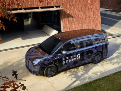 鴻蒙智行首款MPV智界V9信息更新,2026年春上市,黑科技重塑50萬級市場