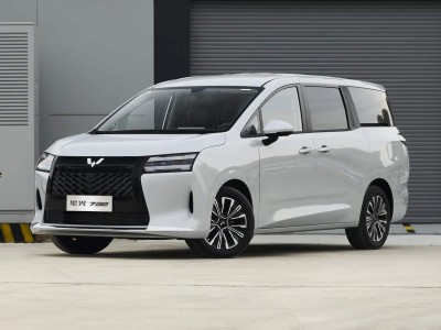 五菱星光730登場！三動(dòng)力隨心選，靈活座艙滿足多樣家庭需求