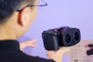 手拿著照相機
AI 生成的內容可能不正確。